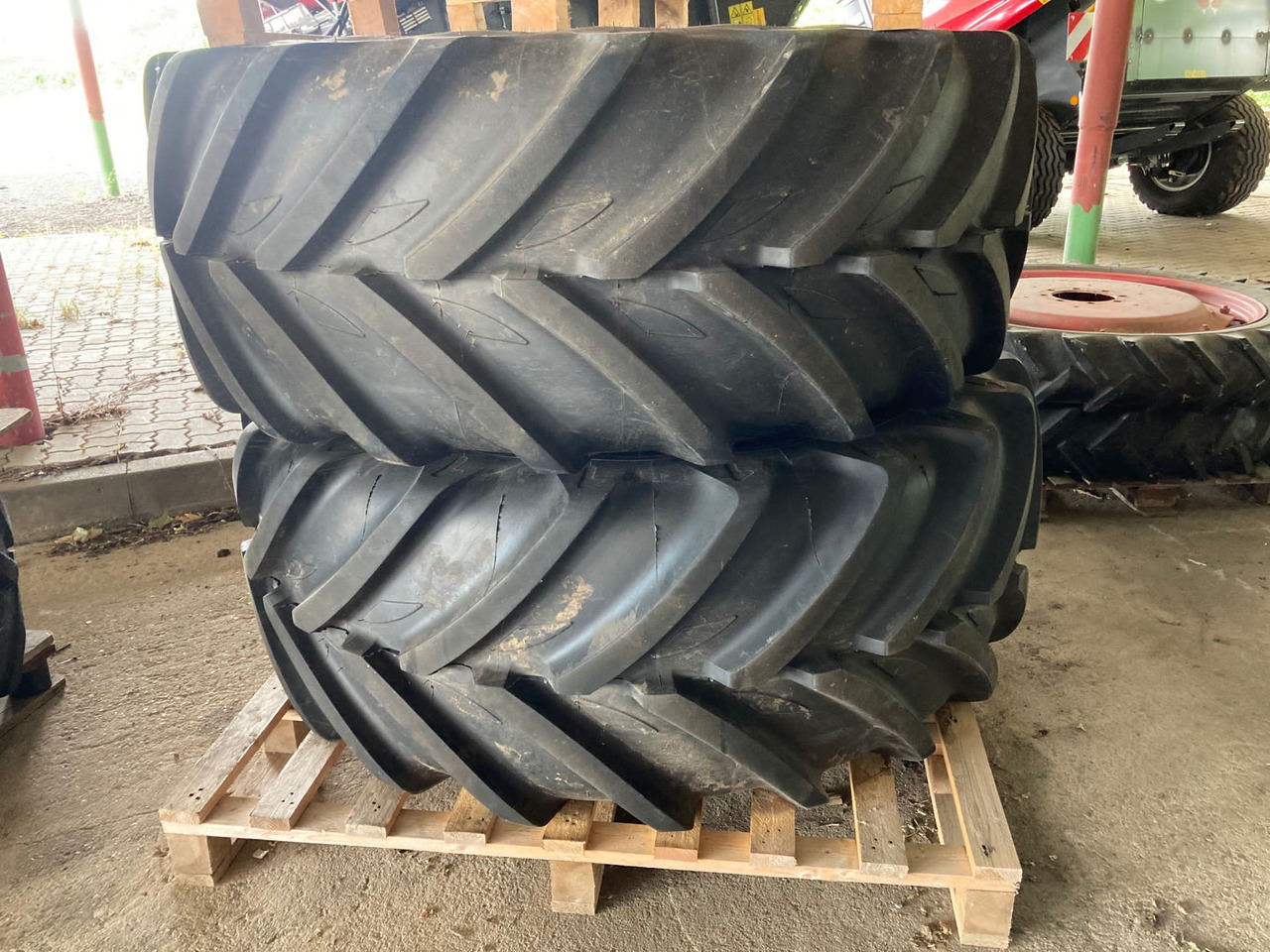 Fendt VF520/60R28 VF650/60R38 - Neumáticos y llantas: foto 3 Fendt VF520/60R28 VF650/60R38 - Neumáticos y llantas: foto 3