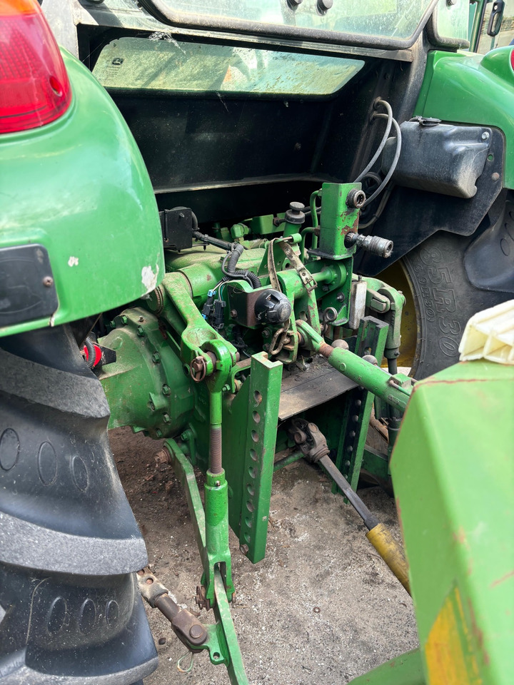 John Deere 5075 E - Tractor: foto 4 John Deere 5075 E - Tractor: foto 4