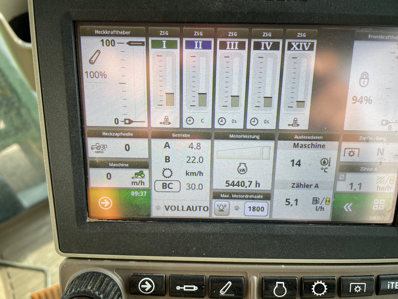 John Deere 6145R - Tractor: foto 2 John Deere 6145R - Tractor: foto 2