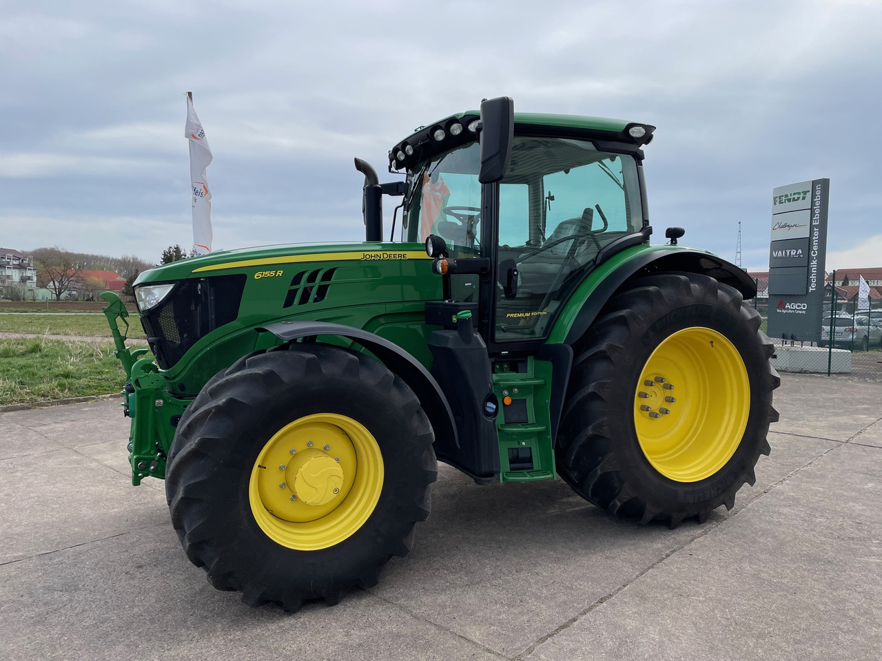John Deere 6155R AutoPowr Premium Edition - Tractor: foto 1 John Deere 6155R AutoPowr Premium Edition - Tractor: foto 1