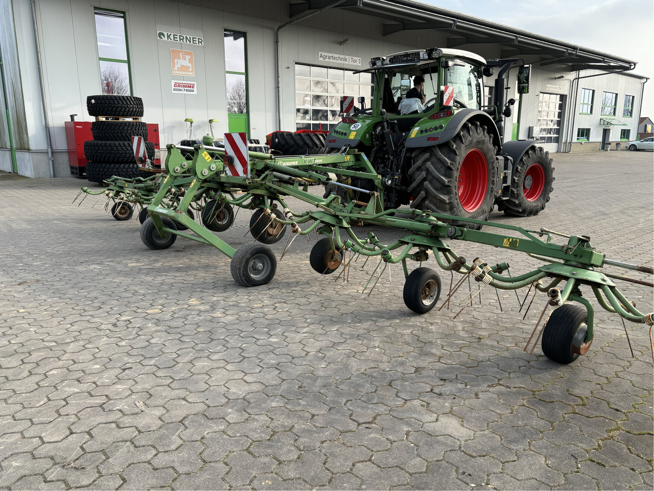 Krone KWT 10.50 / 8 x 7 Heuwender - Henificadora: foto 3 Krone KWT 10.50 / 8 x 7 Heuwender - Henificadora: foto 3