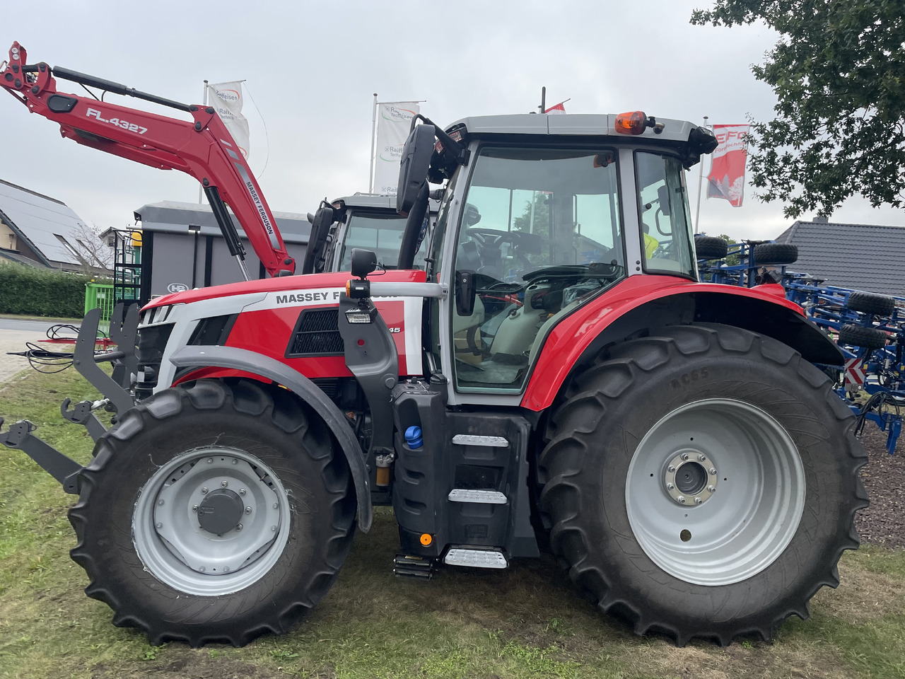 Massey Ferguson 6S.145 Dyna-VT EXCLUSIVE - Tractor: foto 1 Massey Ferguson 6S.145 Dyna-VT EXCLUSIVE - Tractor: foto 1