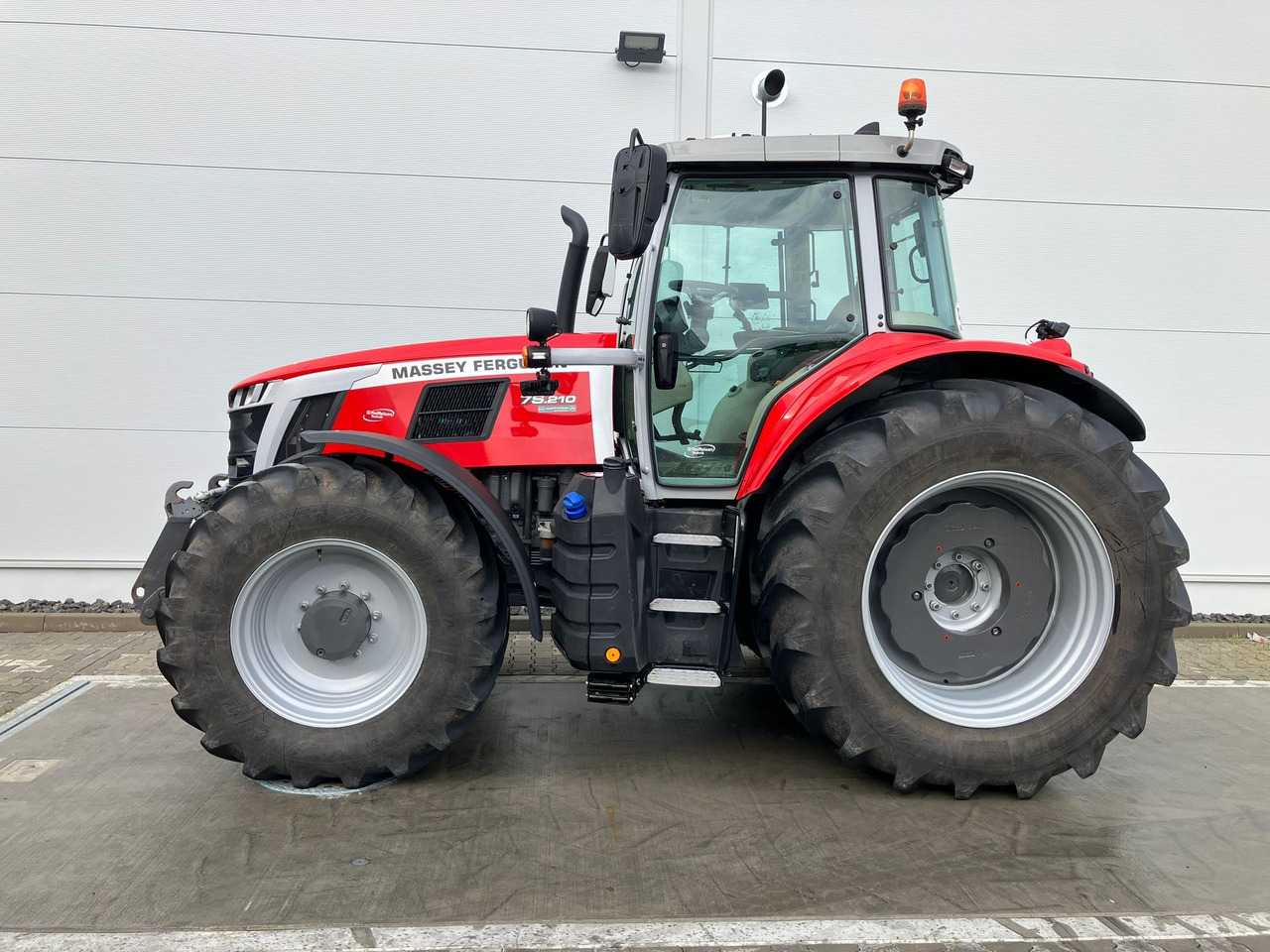 Massey Ferguson 7S.210 Dyna-VT EXCLUSIVE - Tractor: foto 1 Massey Ferguson 7S.210 Dyna-VT EXCLUSIVE - Tractor: foto 1