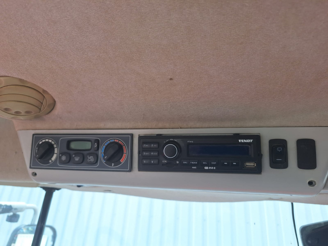 Massey Ferguson 8732 DVT EX - Tractor: foto 5 Massey Ferguson 8732 DVT EX - Tractor: foto 5