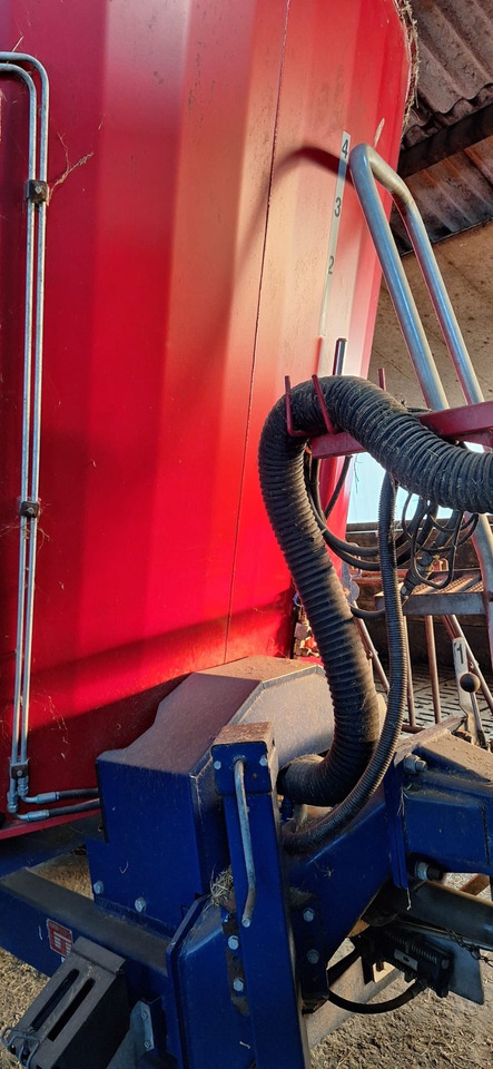 Siloking TrailedLine Compact 8 - Desensiladora: foto 4 Siloking TrailedLine Compact 8 - Desensiladora: foto 4