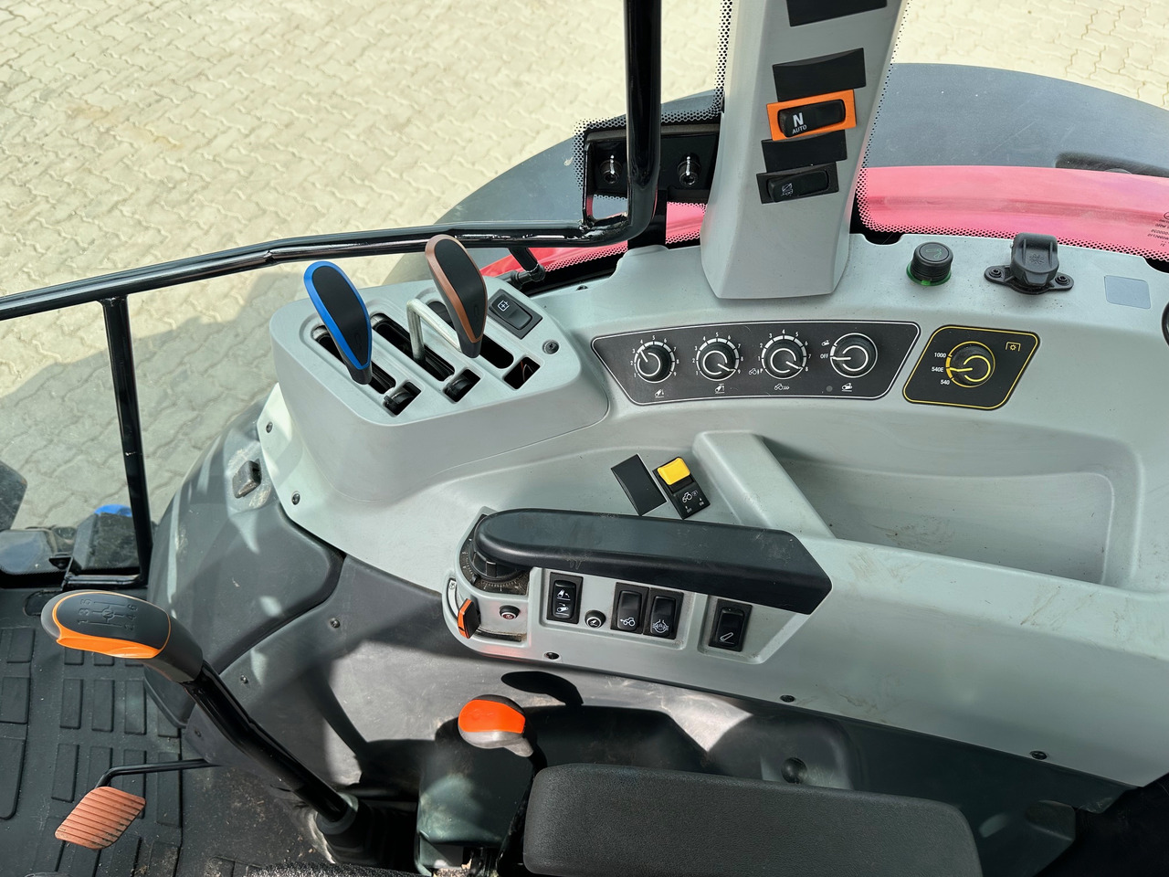 Valtra A105 MH - Tractor: foto 3 Valtra A105 MH - Tractor: foto 3