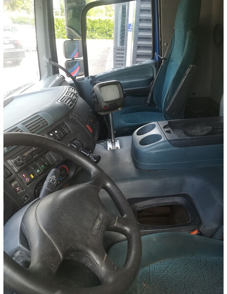 DAF CF65 CF75 CF85 Euro 3 - Cabina e interior para Camión: foto 5 DAF CF65 CF75 CF85 Euro 3 - Cabina e interior para Camión: foto 5