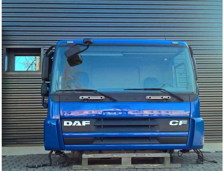 DAF CF65 CF75 CF85 Euro 5 - Cabina e interior para Camión: foto 3 DAF CF65 CF75 CF85 Euro 5 - Cabina e interior para Camión: foto 3