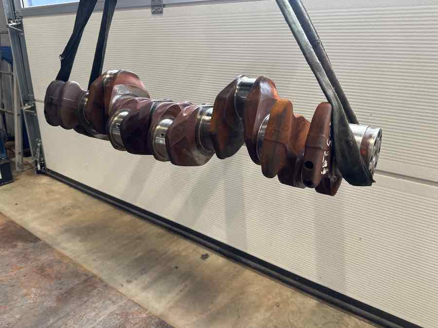 MAN CRANKSHAFT 51.02101-0834 - Motor y piezas para Camión: foto 2 MAN CRANKSHAFT 51.02101-0834 - Motor y piezas para Camión: foto 2