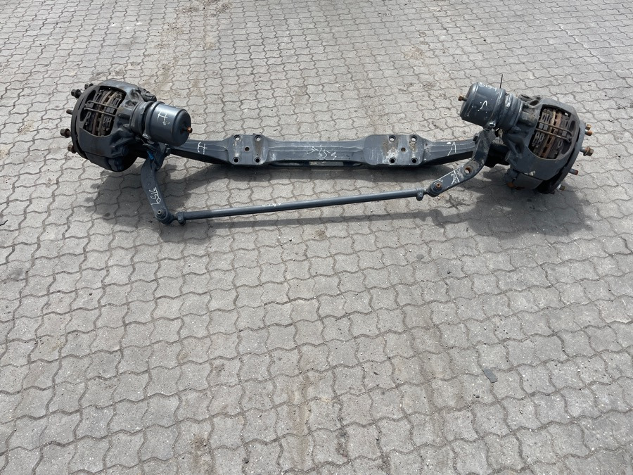 MERCEDES TRAILING AXLE A0003900300 - Eje y piezas para Camión: foto 2 MERCEDES TRAILING AXLE A0003900300 - Eje y piezas para Camión: foto 2
