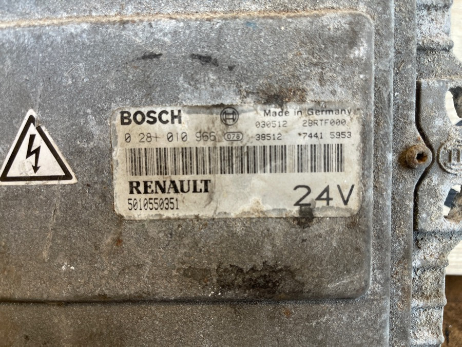 RENAULT ENGINE ECU 5010550351 - Sistema eléctrico para Camión: foto 2 RENAULT ENGINE ECU 5010550351 - Sistema eléctrico para Camión: foto 2