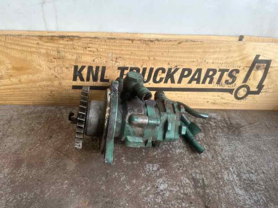VOLVO STEERING PUMP 21110365 - Dirección para Camión: foto 1 VOLVO STEERING PUMP 21110365 - Dirección para Camión: foto 1