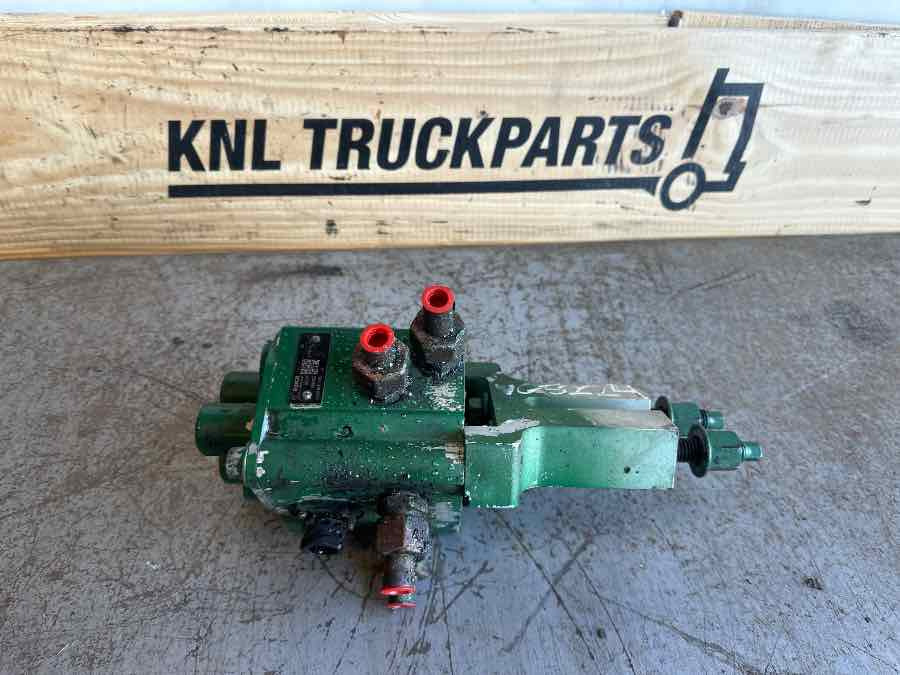 VOLVO STEERING VALVE VALVE 22822219 - Dirección para Camión: foto 1 VOLVO STEERING VALVE VALVE 22822219 - Dirección para Camión: foto 1