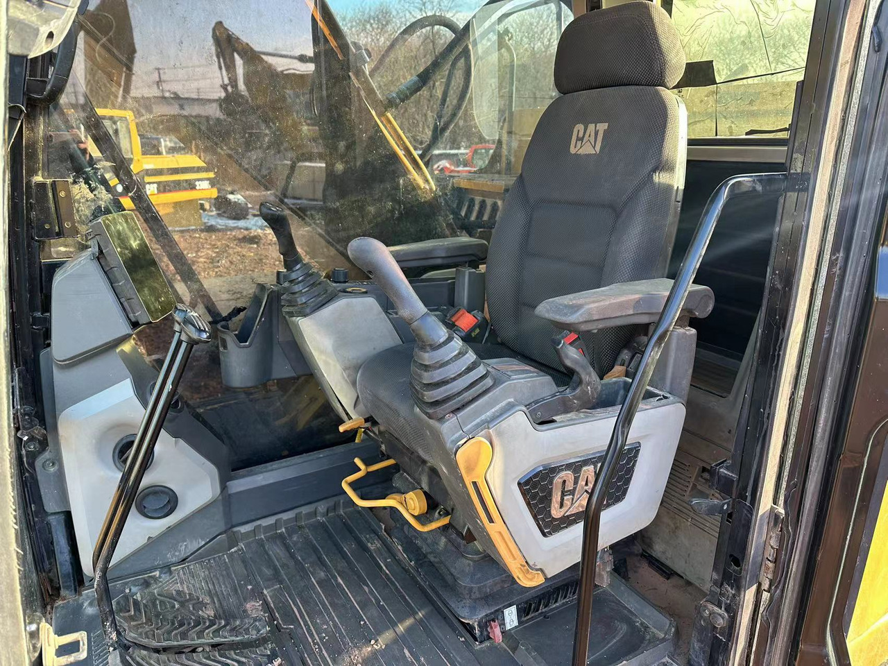 Excavadora de cadenas CAT 320GC: foto 7