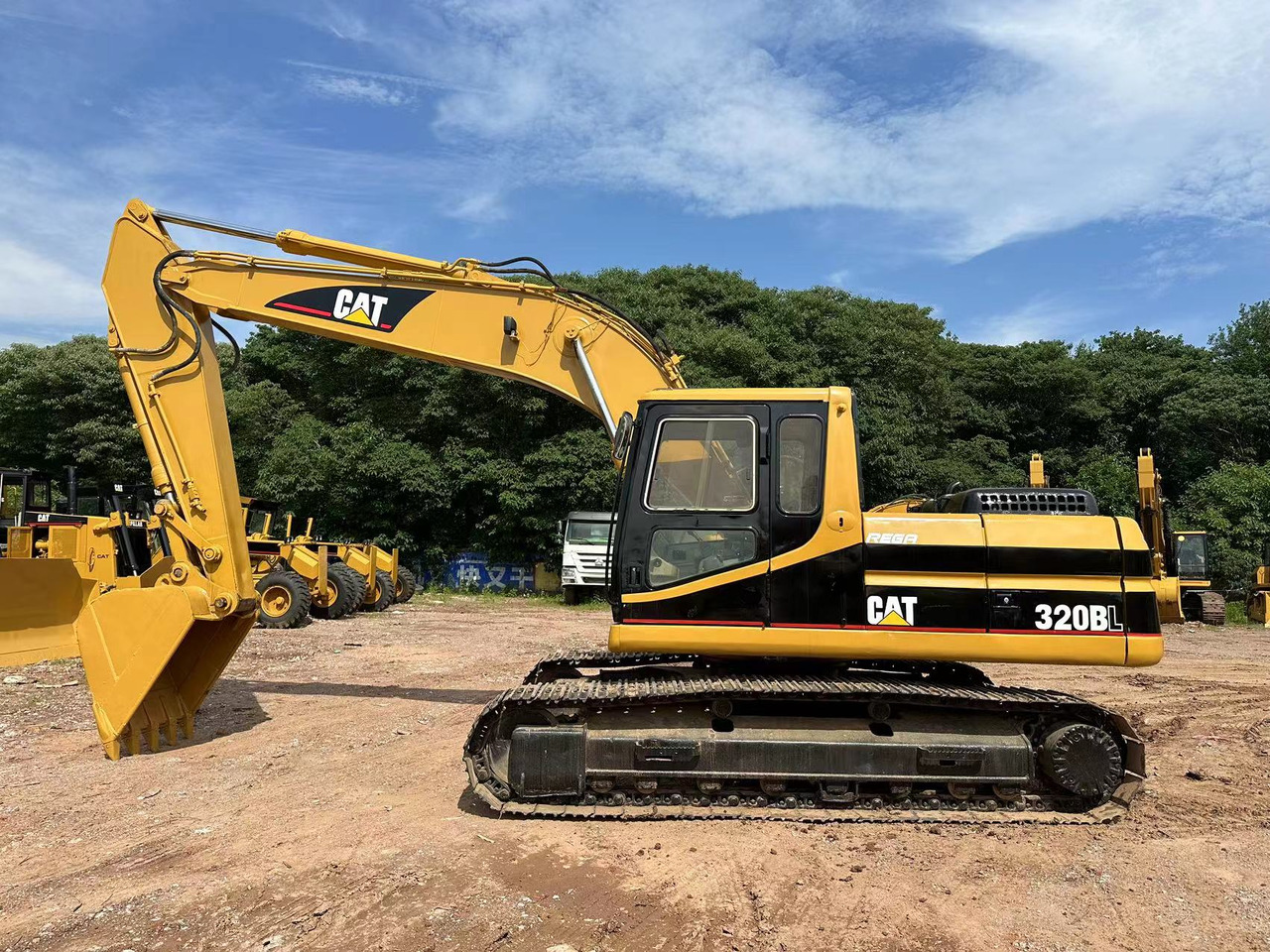 CATERPILLAR 320B - Excavadora de cadenas: foto 3 CATERPILLAR 320B - Excavadora de cadenas: foto 3