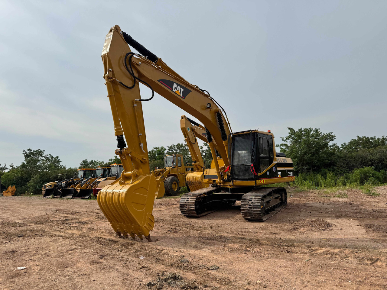 CATERPILLAR 320BL - Excavadora de cadenas: foto 1 CATERPILLAR 320BL - Excavadora de cadenas: foto 1