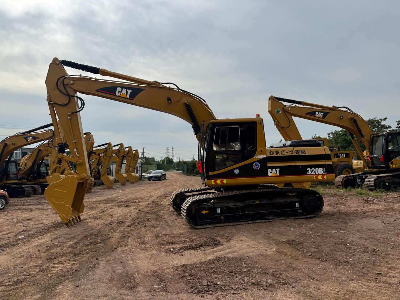 CATERPILLAR 320BL - Excavadora de cadenas: foto 4 CATERPILLAR 320BL - Excavadora de cadenas: foto 4