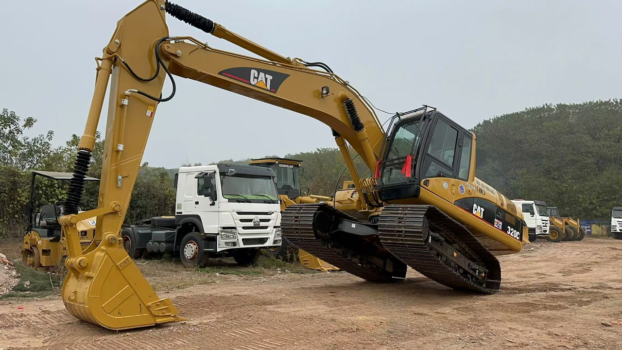 CATERPILLAR 320CL - Excavadora de cadenas: foto 1 CATERPILLAR 320CL - Excavadora de cadenas: foto 1