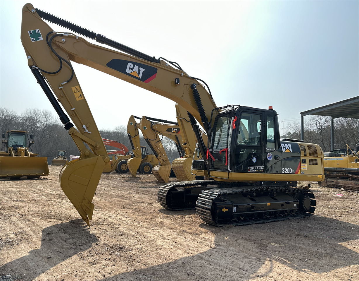 CATERPILLAR 320D2L - Excavadora de cadenas: foto 4 CATERPILLAR 320D2L - Excavadora de cadenas: foto 4