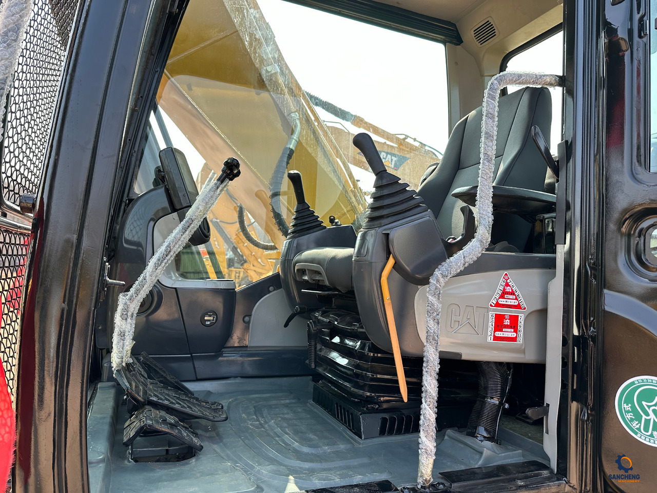 Excavadora de cadenas CATERPILLAR 320D2L: foto 11 Excavadora de cadenas CATERPILLAR 320D2L: foto 11