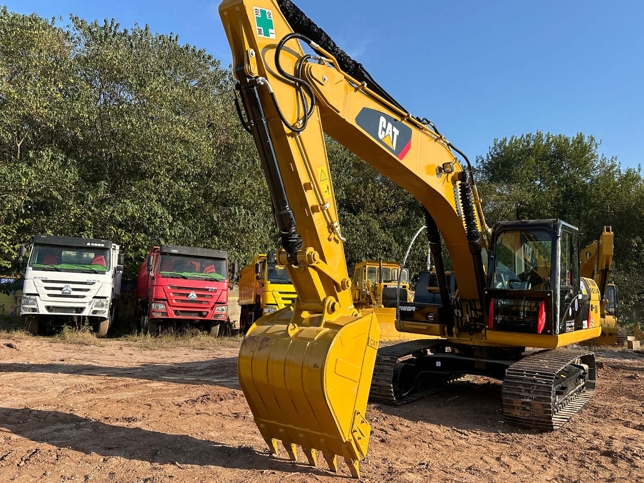 CATERPILLAR 320D2L - Excavadora de cadenas: foto 3 CATERPILLAR 320D2L - Excavadora de cadenas: foto 3