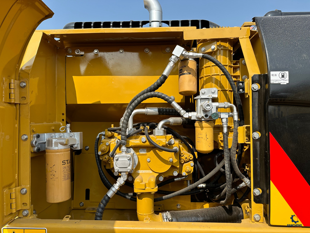 Excavadora de cadenas CATERPILLAR 320DL: foto 9