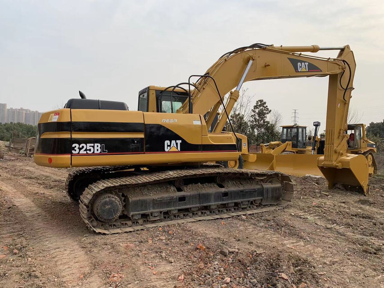 CATERPILLAR 325BL - Excavadora: foto 1 CATERPILLAR 325BL - Excavadora: foto 1