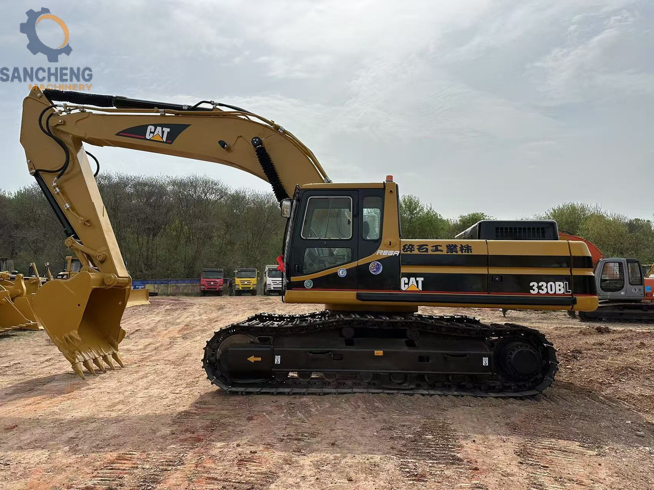 Excavadora de cadenas CATERPILLAR 330BL: foto 8