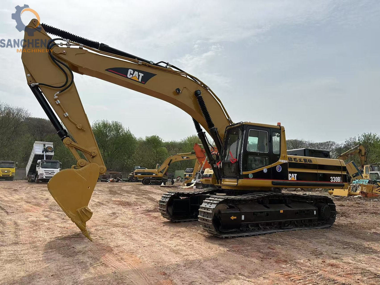 Excavadora de cadenas CATERPILLAR 330BL: foto 9