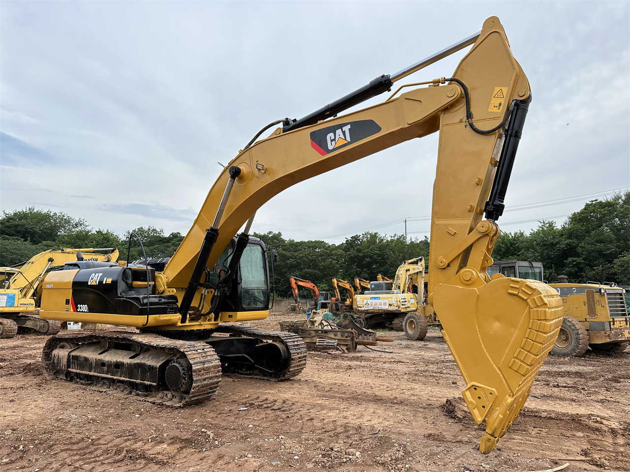 CATERPILLAR 330D - Excavadora de cadenas: foto 1 CATERPILLAR 330D - Excavadora de cadenas: foto 1