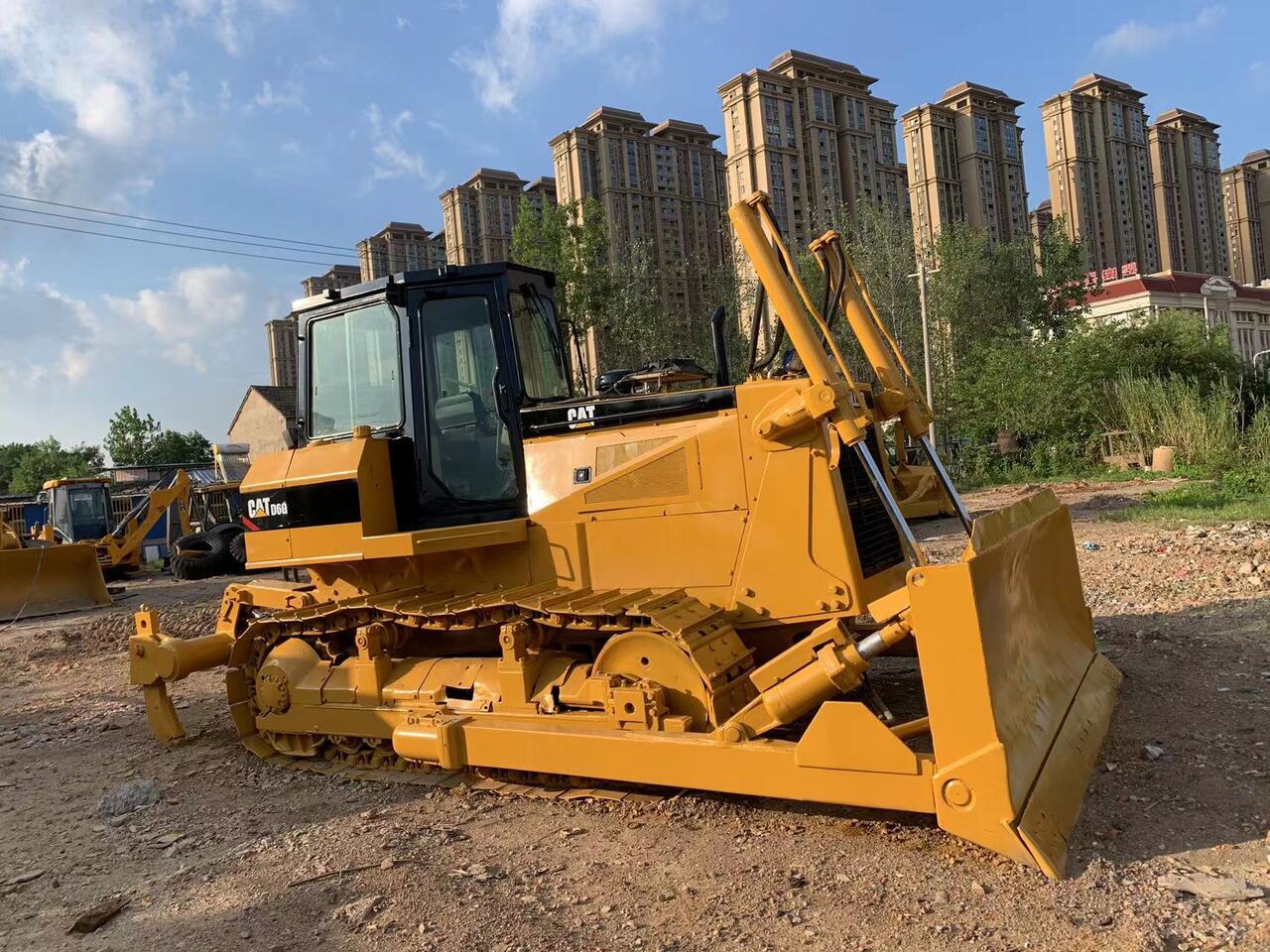 CATERPILLAR D6G - Bulldozer: foto 1 CATERPILLAR D6G - Bulldozer: foto 1