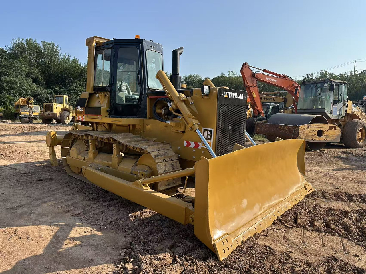 CATERPILLAR D6G - Bulldozer: foto 2 CATERPILLAR D6G - Bulldozer: foto 2