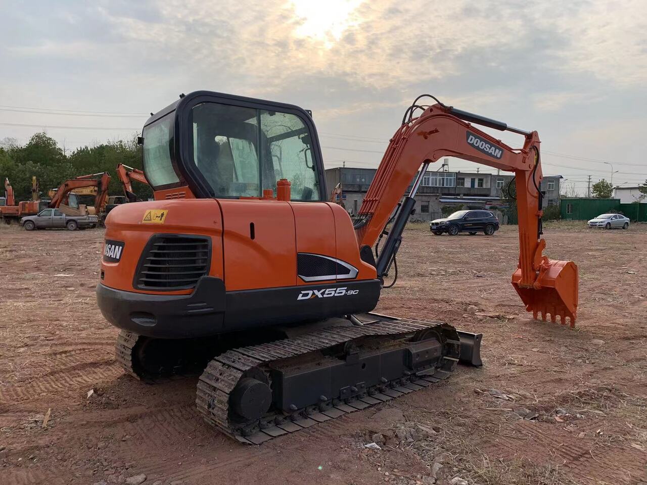 DOOSAN DX55 - Excavadora: foto 3 DOOSAN DX55 - Excavadora: foto 3