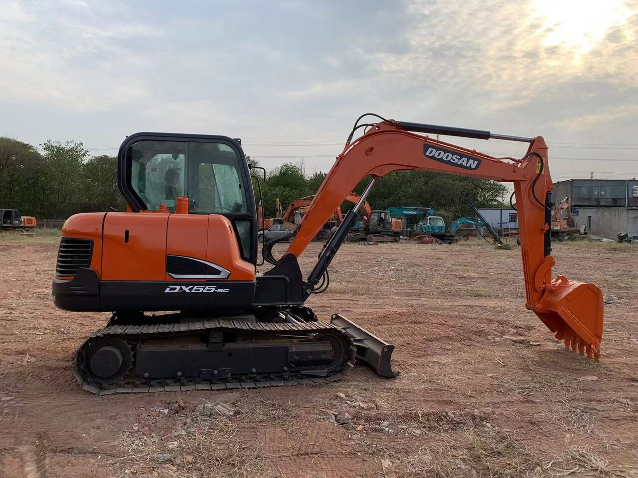 DOOSAN DX55 excavator - Excavadora: foto 4 DOOSAN DX55 excavator - Excavadora: foto 4