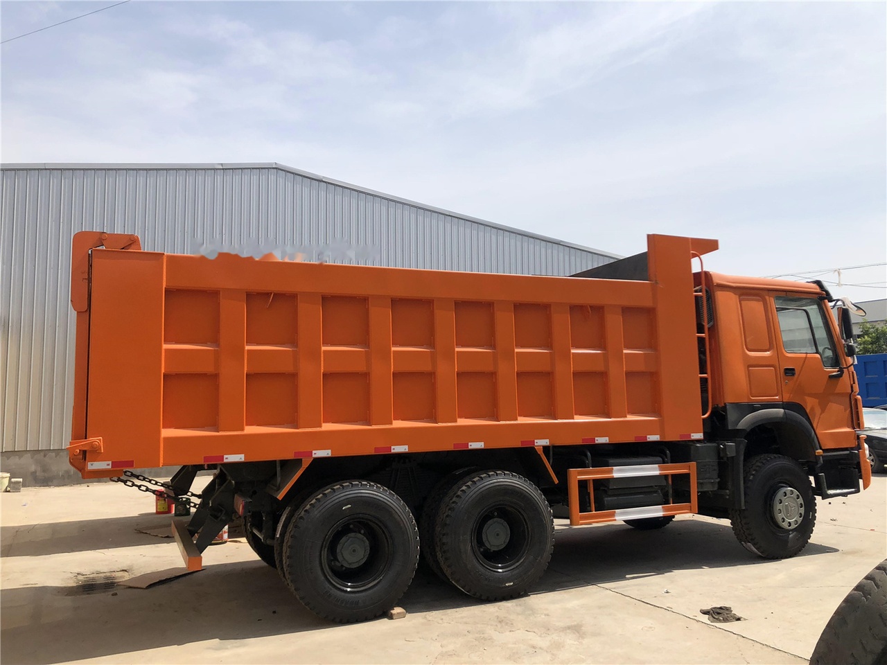 SINOTRUK HOWO 371 Dump truck - Camión volquete: foto 5 SINOTRUK HOWO 371 Dump truck - Camión volquete: foto 5