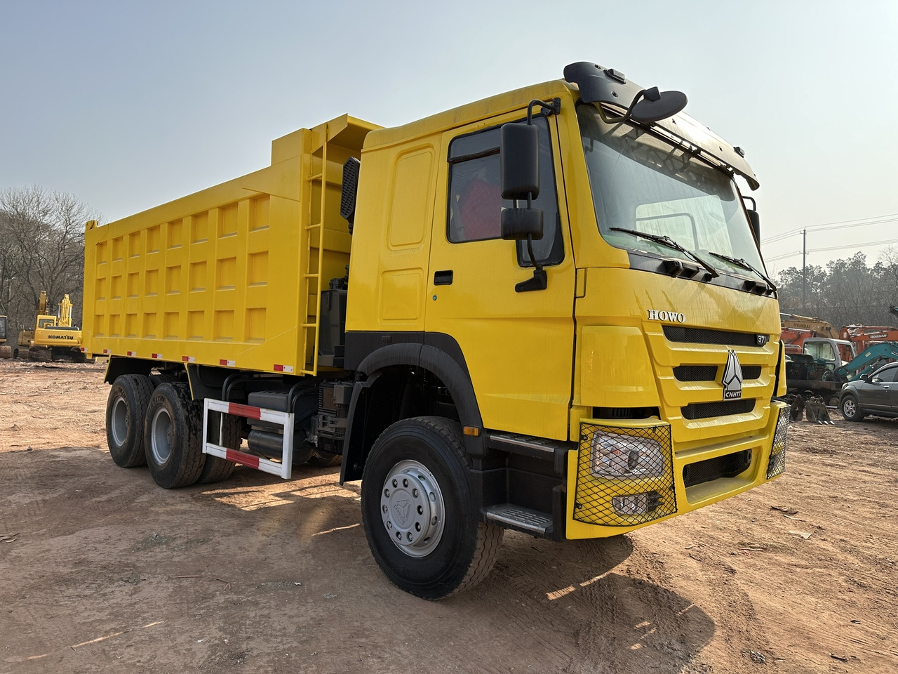 SINOTRUK Howo 6x4 Dump truck 371hp - Camión volquete: foto 1 SINOTRUK Howo 6x4 Dump truck 371hp - Camión volquete: foto 1