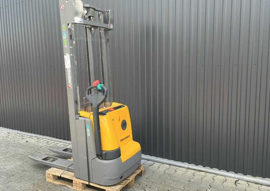 Jungheinrich EJC112 - Apilador: foto 3 Jungheinrich EJC112 - Apilador: foto 3