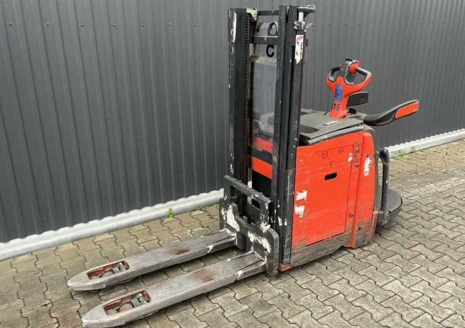 Linde D10AP - Apilador: foto 1 Linde D10AP - Apilador: foto 1