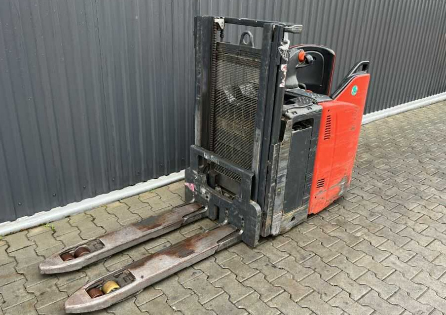Linde D12HPSP - Apilador: foto 1 Linde D12HPSP - Apilador: foto 1