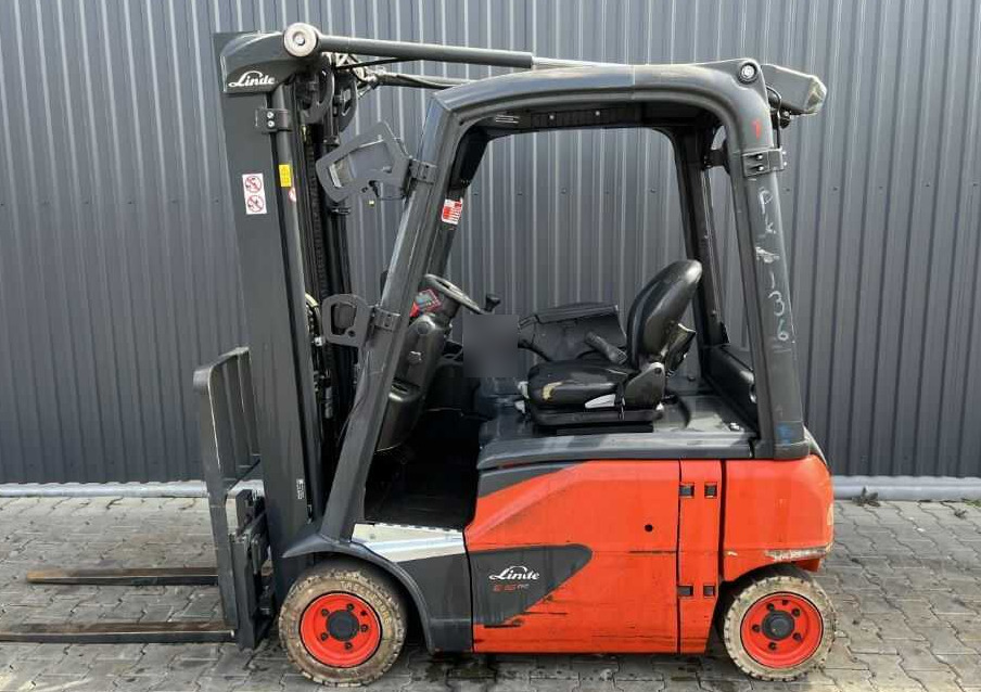Linde E16P-02 - Carretilla elevadora eléctrica: foto 2 Linde E16P-02 - Carretilla elevadora eléctrica: foto 2