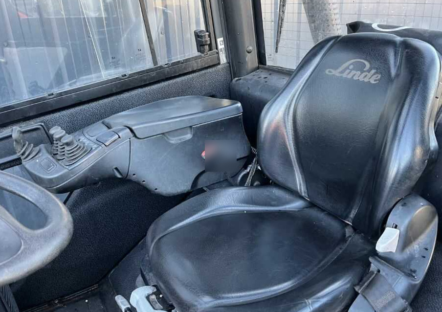 Carretilla elevadora diésel Linde H25D-01: foto 8 Carretilla elevadora diésel Linde H25D-01: foto 8