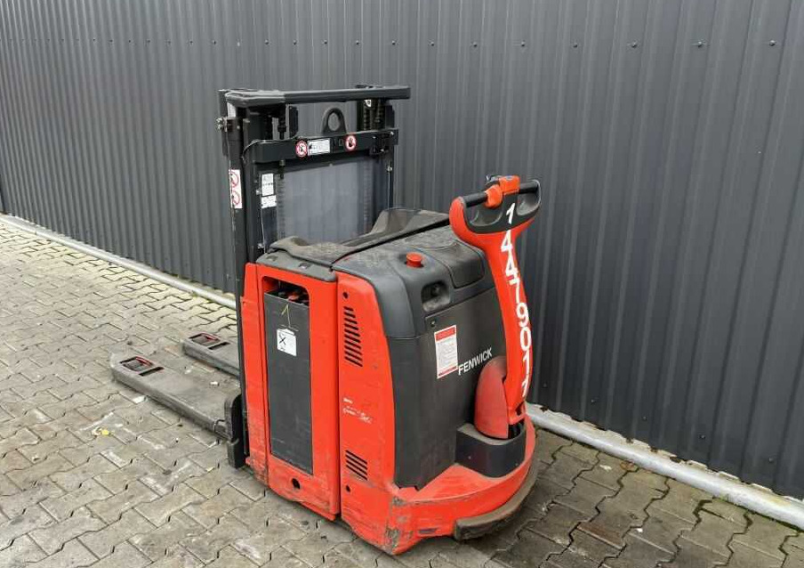 Linde L12L - Apilador: foto 3 Linde L12L - Apilador: foto 3