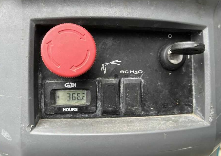 Tennant T500 - Fregadora: foto 5 Tennant T500 - Fregadora: foto 5