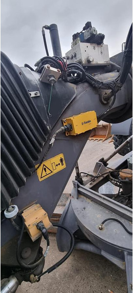 New Holland F 106.6 - Grader: foto 3 New Holland F 106.6 - Grader: foto 3