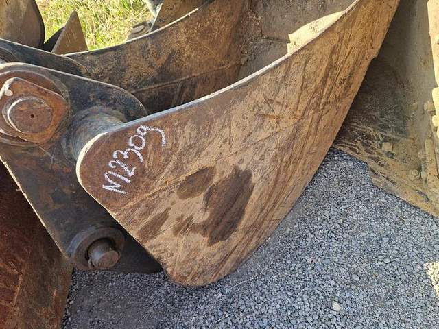 Terex TLB840PS - Cazo para excavadora: foto 2 Terex TLB840PS - Cazo para excavadora: foto 2