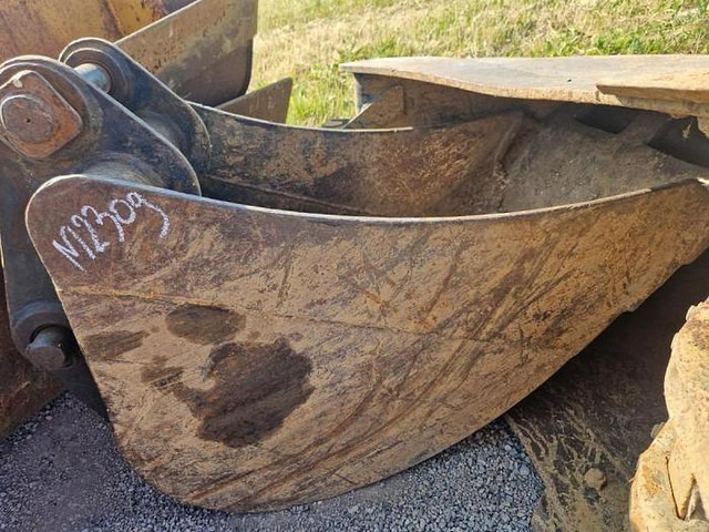 Terex TLB840PS - Cazo para excavadora: foto 1 Terex TLB840PS - Cazo para excavadora: foto 1