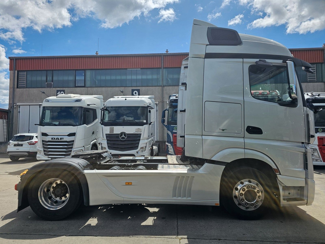 Mercedes-Benz ACTROS 1851 * 2X VORHANDEN * ACC * STANDH. *EUR5 - Cabeza tractora: foto 4 Mercedes-Benz ACTROS 1851 * 2X VORHANDEN * ACC * STANDH. *EUR5 - Cabeza tractora: foto 4