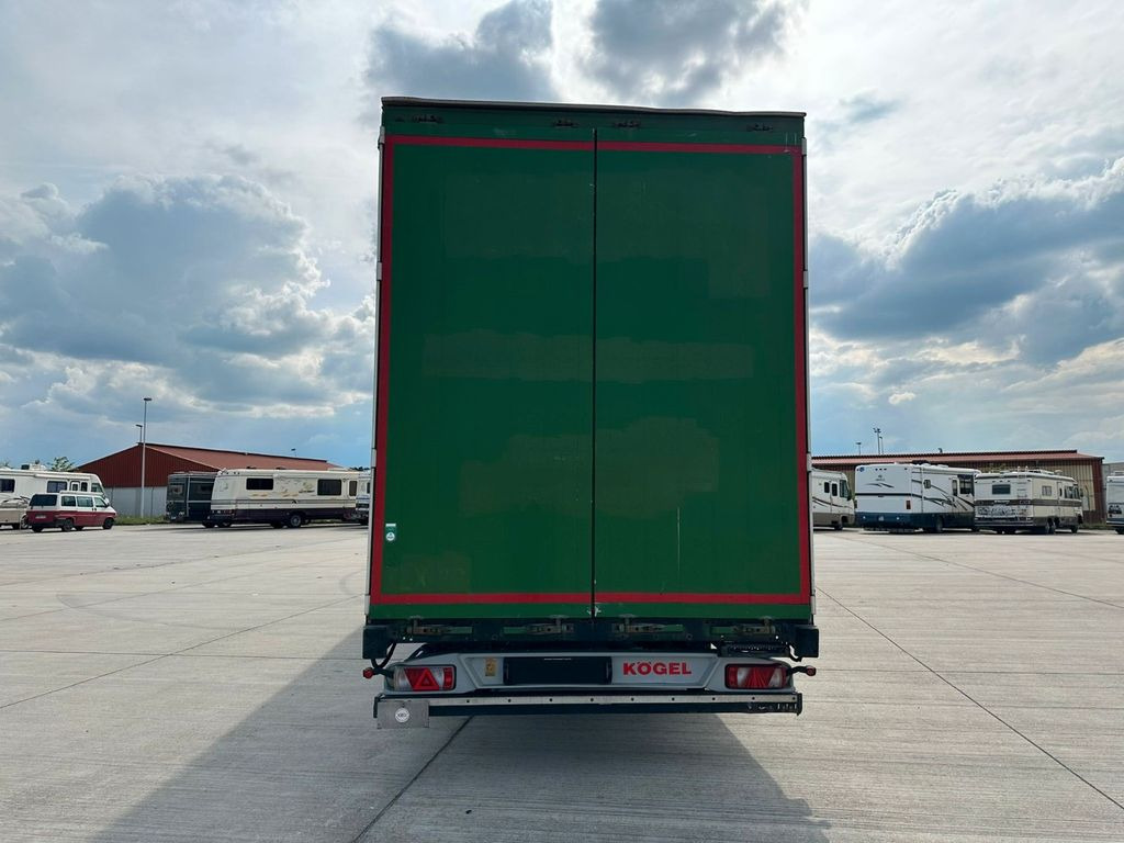 Kögel SN 24 * GETRÄNKE * HUBDACH * SAF-ACHSEN * - Semirremolque transporte de bebidas: foto 5 Kögel SN 24 * GETRÄNKE * HUBDACH * SAF-ACHSEN * - Semirremolque transporte de bebidas: foto 5