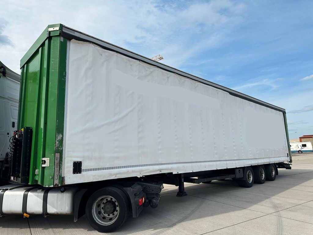 Kögel SN 24 * GETRÄNKE * HUBDACH * SAF-ACHSEN * - Semirremolque transporte de bebidas: foto 2 Kögel SN 24 * GETRÄNKE * HUBDACH * SAF-ACHSEN * - Semirremolque transporte de bebidas: foto 2