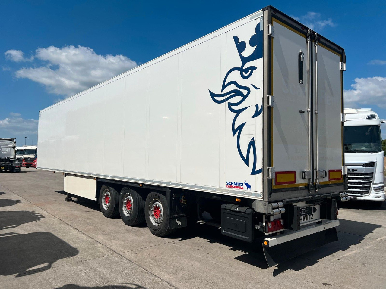 Schmitz Cargobull SCB S3B * LIFT * DOPPELSTOCK * SCHMITZ ACHSEN * - Semirremolque frigorífico: foto 4 Schmitz Cargobull SCB S3B * LIFT * DOPPELSTOCK * SCHMITZ ACHSEN * - Semirremolque frigorífico: foto 4